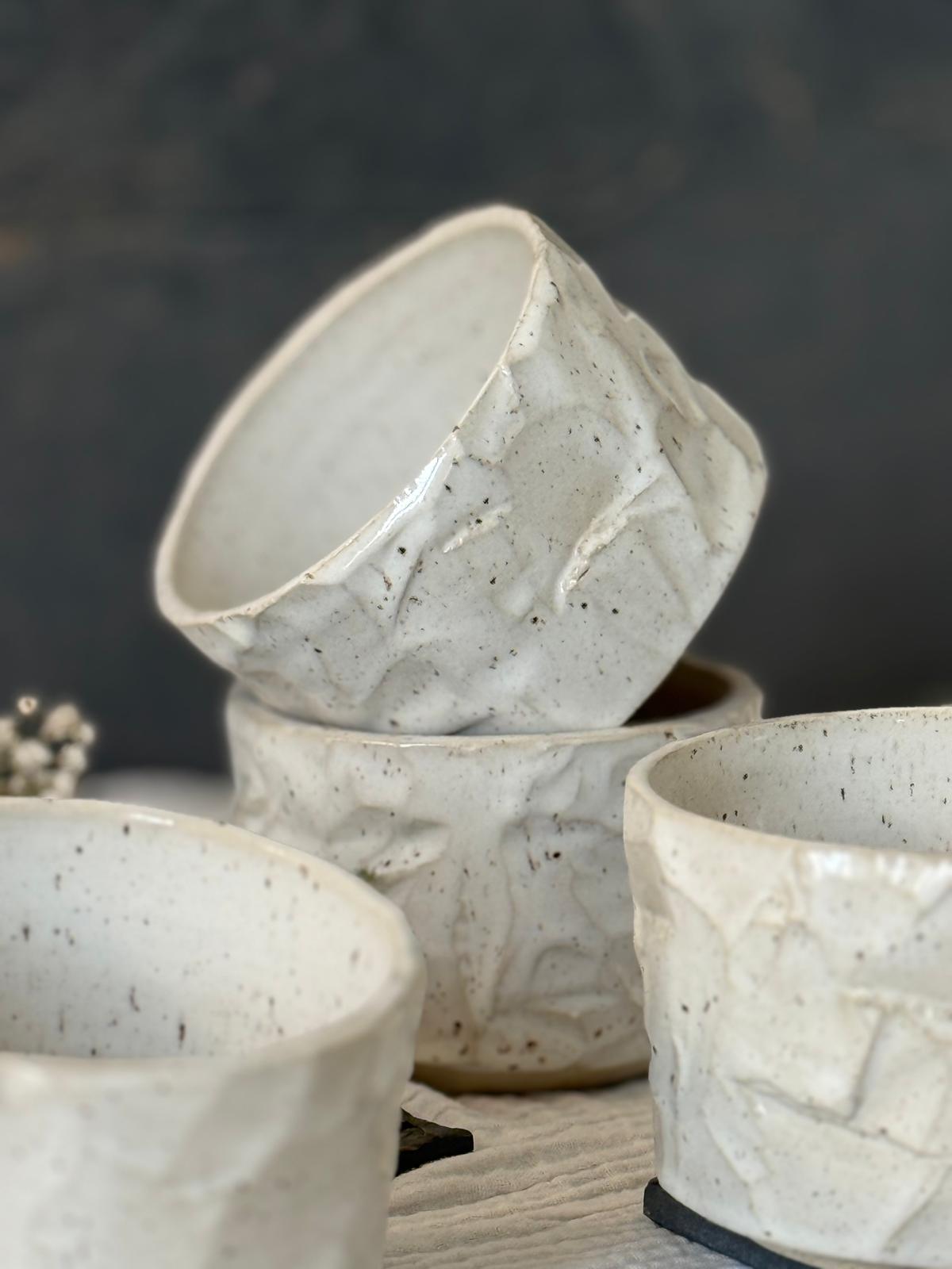 Bol Inspiration Chawan  en grès & kurinuki Blanc Moucheté