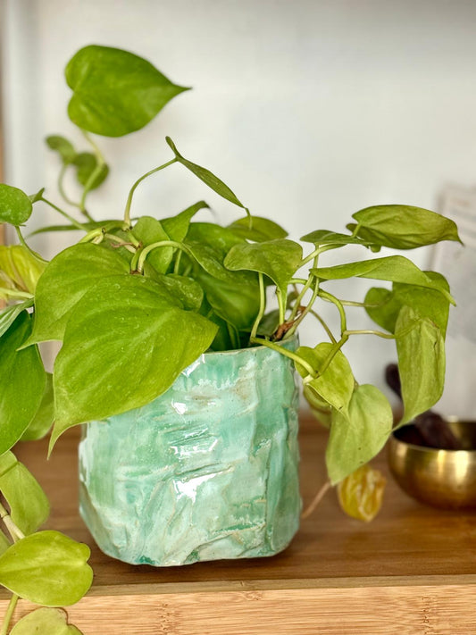 Cache pot en grès et kurinuki Vert Minéral - taille S