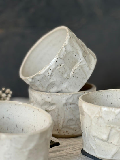 Bol Inspiration Chawan  en grès & kurinuki Blanc Moucheté