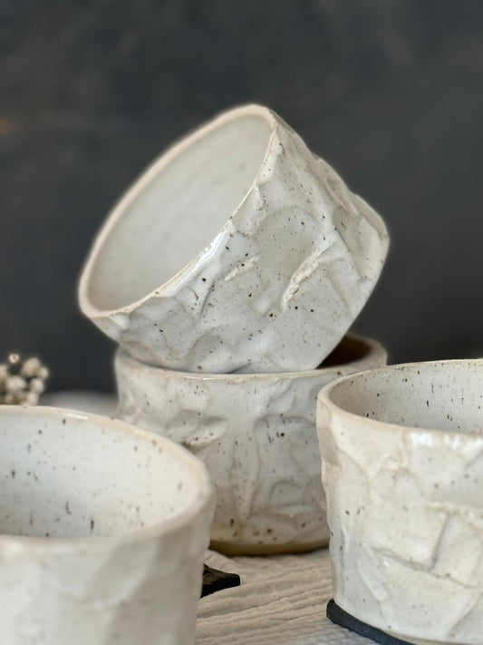 Bol Inspiration Chawan  en grès & kurinuki Blanc Moucheté