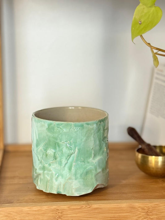 Cache pot en grès et kurinuki Vert Minéral - taille S